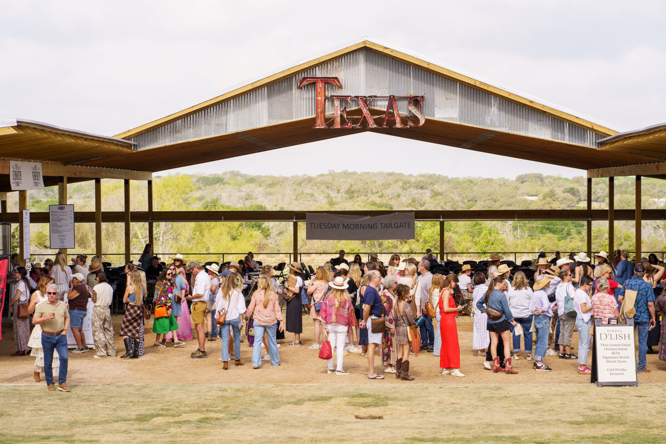 Round Top Antique Show’s Marburger Farms Debuts New Gage Hall